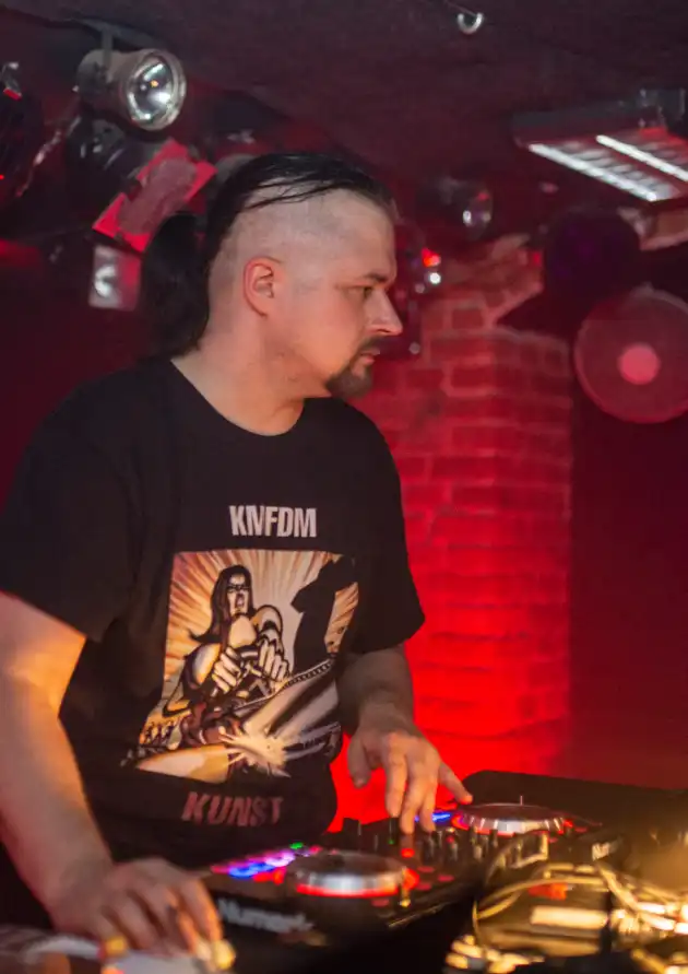 HUMAN ERROR vol. 002 –  DJ Moon × DJ Denoise